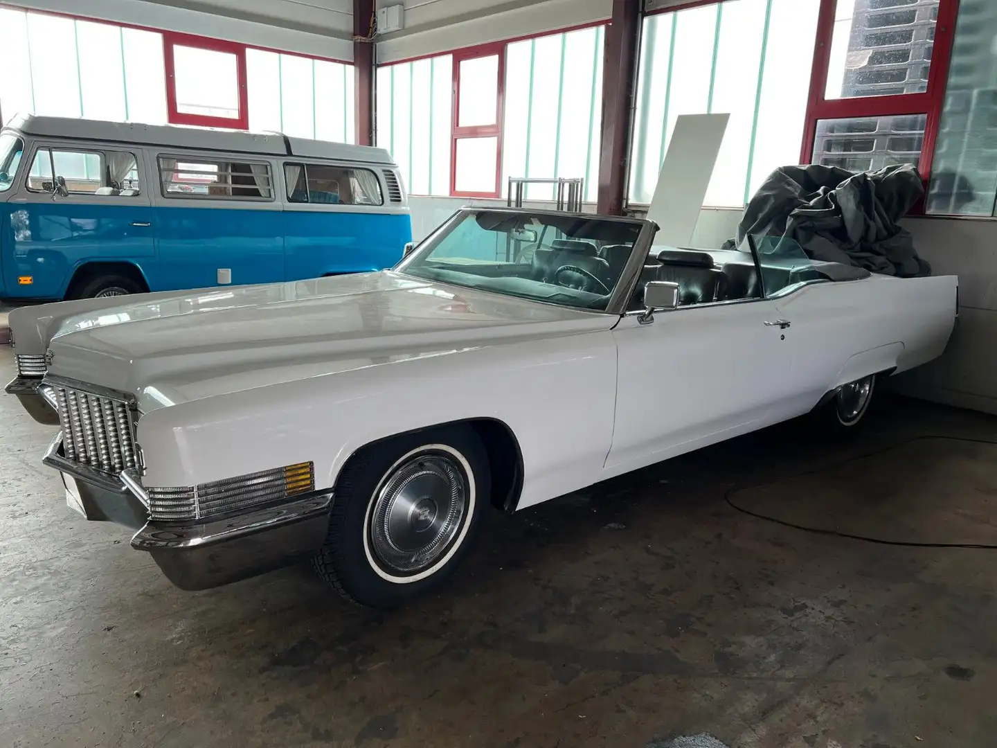 Cadillac Deville Convertible Wit - 2