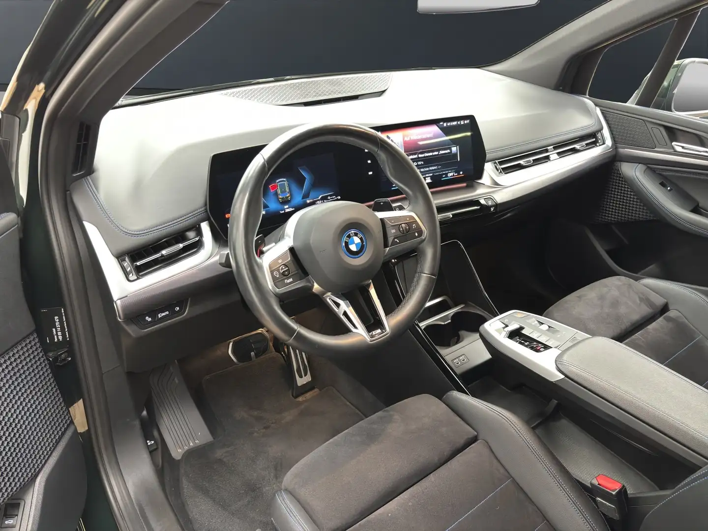 BMW 225 e xDrive Active Tourer [M Sport, RFK, SHZ] Grün - 2
