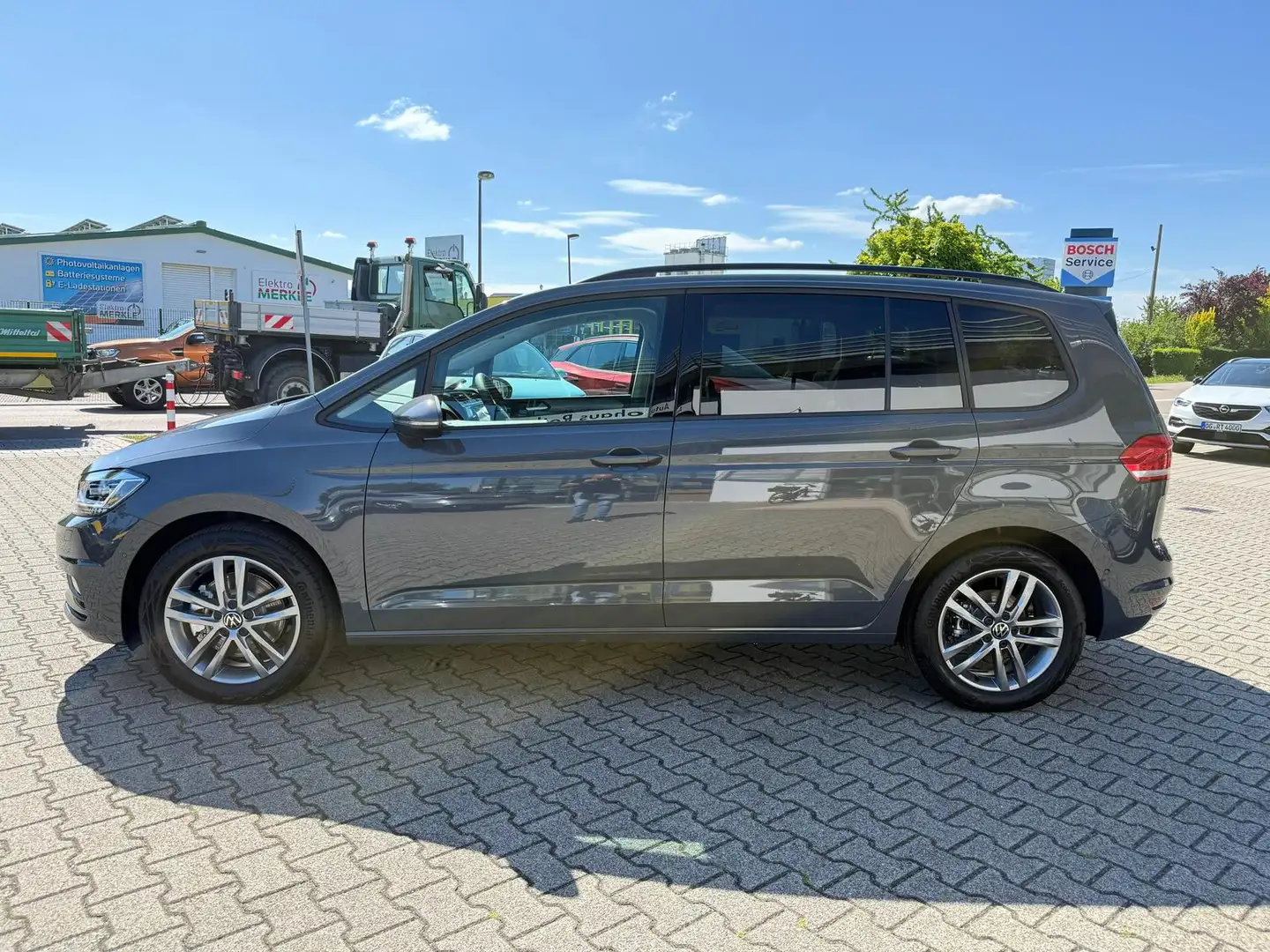 Volkswagen Touran 1.5 TSI DSG Navi*LED*Kamera*ACC*AHK*Alu* Grau - 2