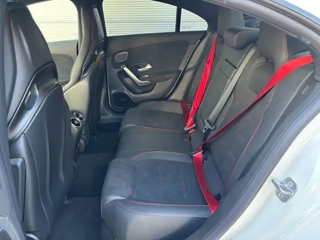 Mercedes-Benz CLA 35 AMG AMG CLA 35 4MATIC Coupé AMG KeyGo PTS Ansicht 10