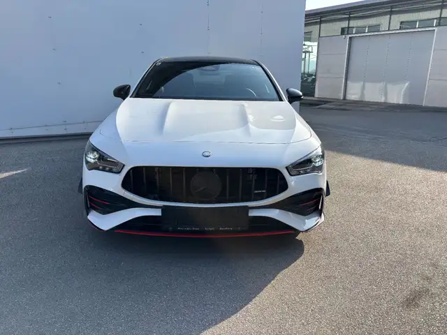 Mercedes-Benz CLA 35 AMG AMG CLA 35 4MATIC Coupé AMG KeyGo PTS Ansicht 3