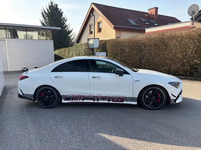 Mercedes-Benz CLA 35 AMG AMG CLA 35 4MATIC Coupé AMG KeyGo PTS Ansicht 4