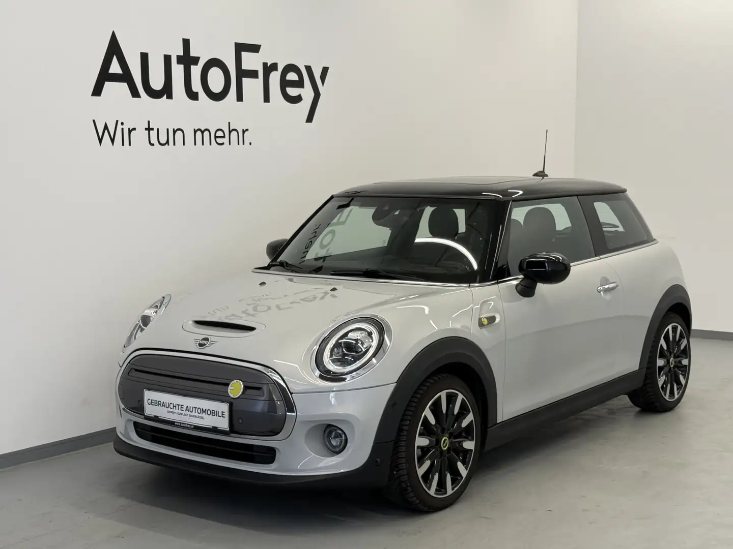 MINI Cooper SE Silber - 1