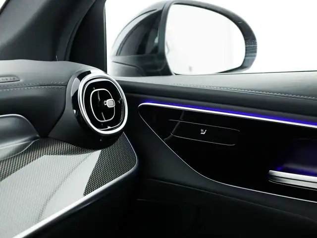 Mercedes-Benz GLC view 14