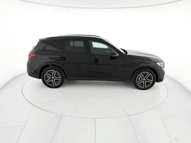 Mercedes-Benz GLC view 5