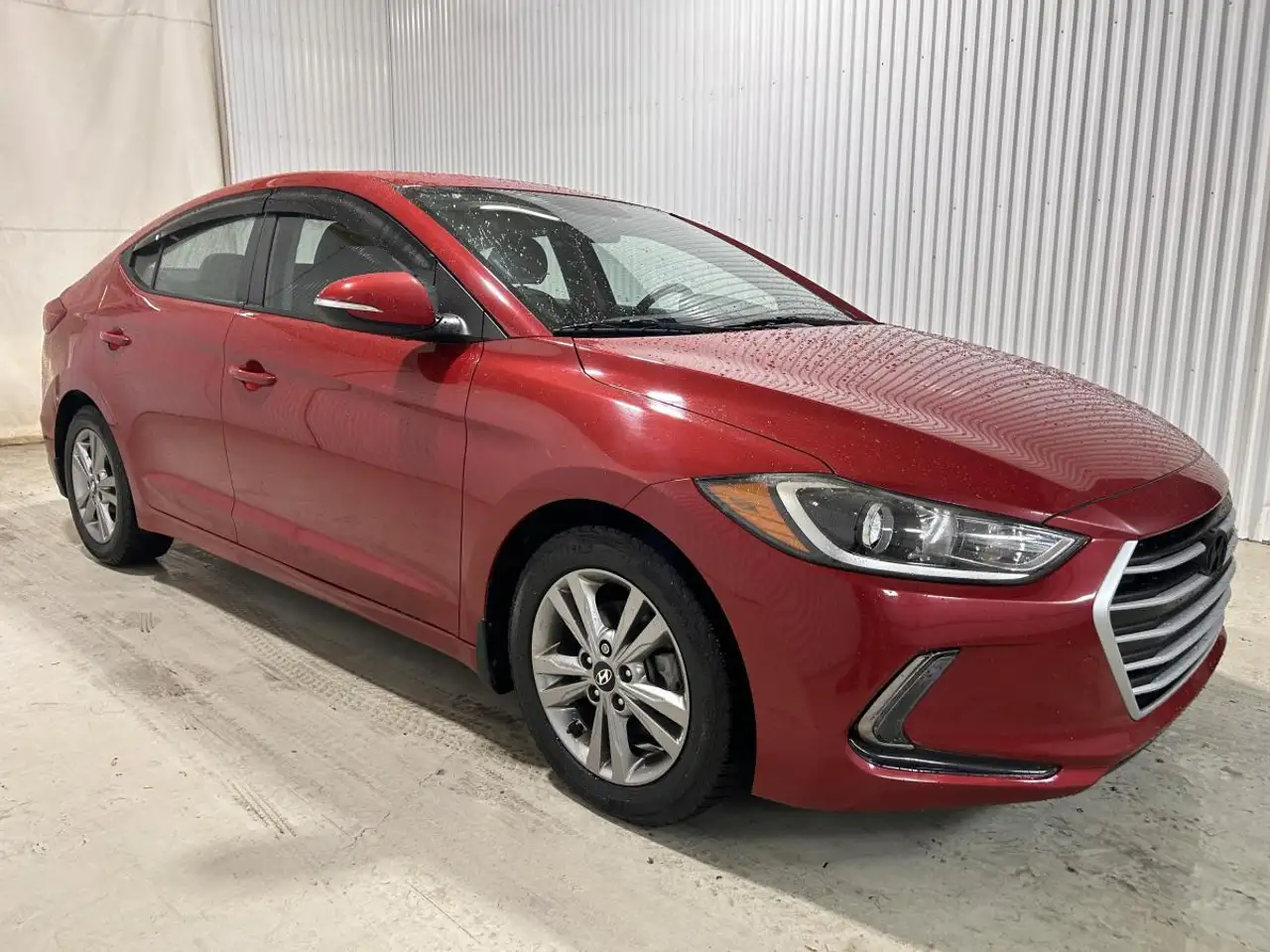 Hyundai ELANTRA снимка Hyundai ELANTRA