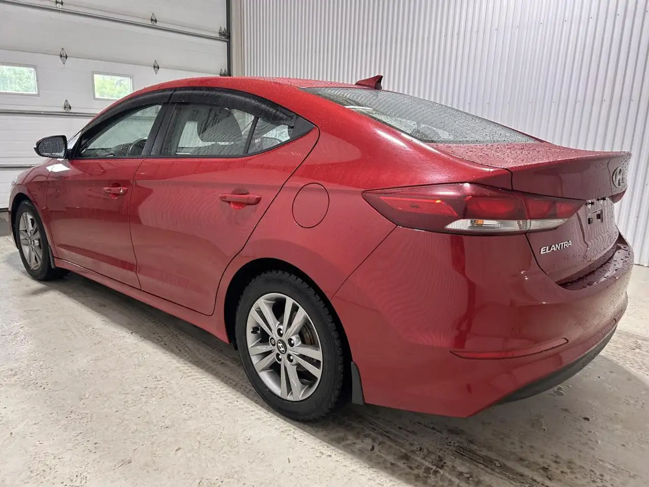 Hyundai ELANTRA снимка Hyundai ELANTRA