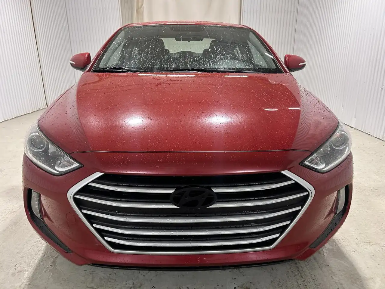 Hyundai ELANTRA снимка Hyundai ELANTRA
