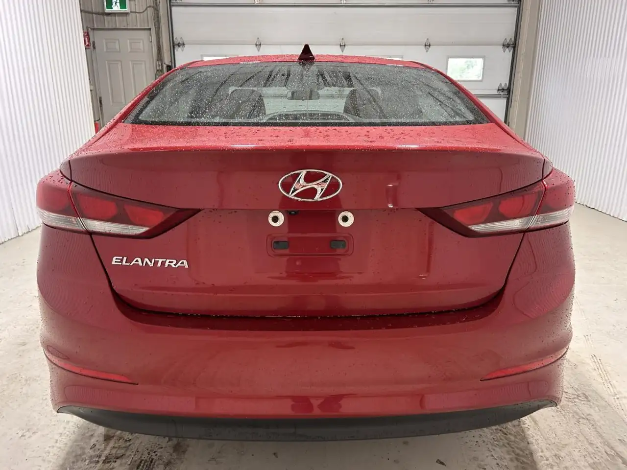 Hyundai ELANTRA снимка Hyundai ELANTRA