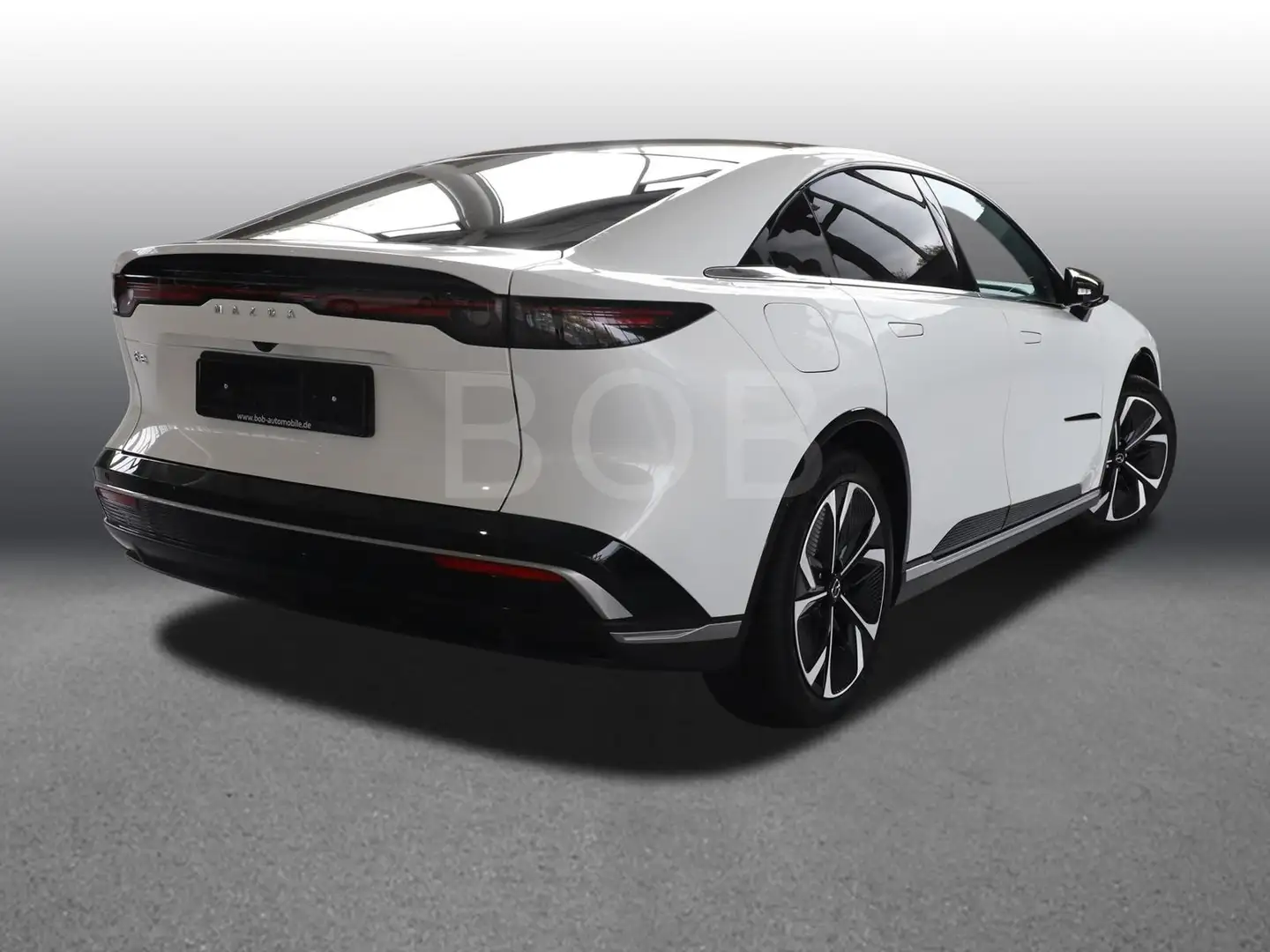 Mazda 6 EV 245ps Long Range 1AT RWD Takumi Белый - 2