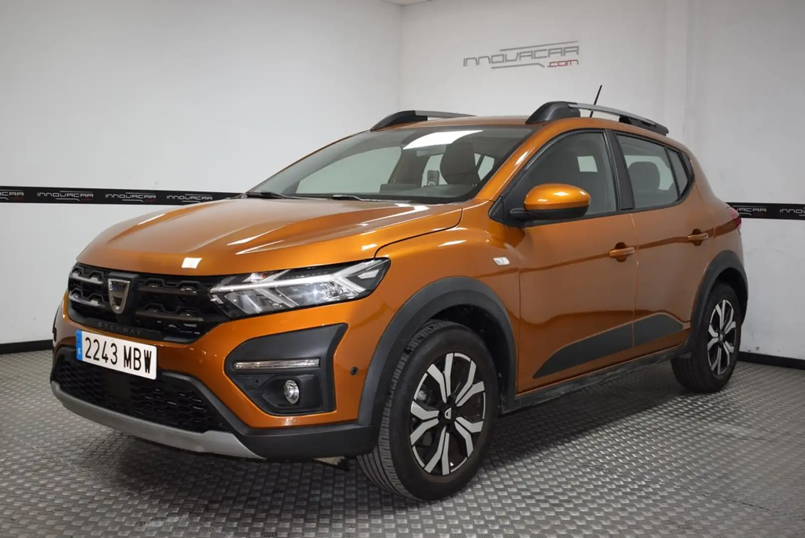 Dacia Sandero Stepway TCe Essential 67kW Oranje - 1