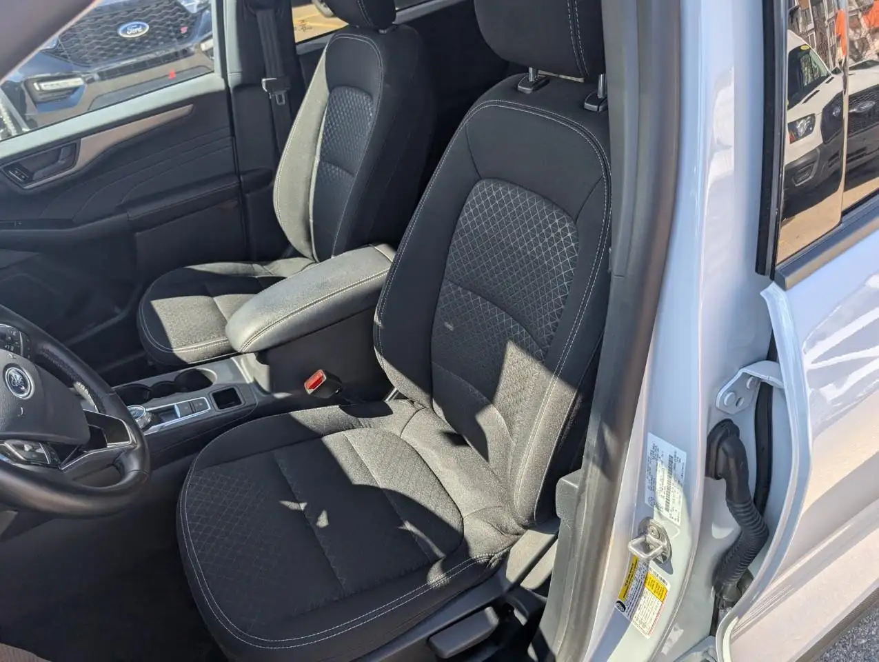 Ford Escape снимка Ford Escape