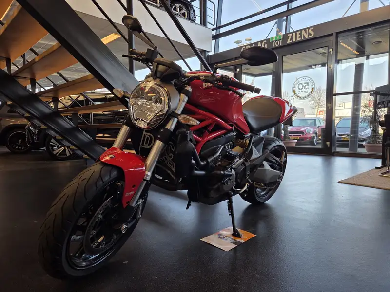 Ducati Monster 821 - foto 3