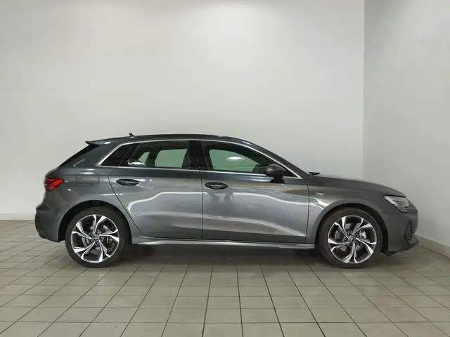 Audi A3 view 3