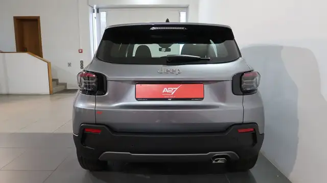 Jeep Avenger view 9