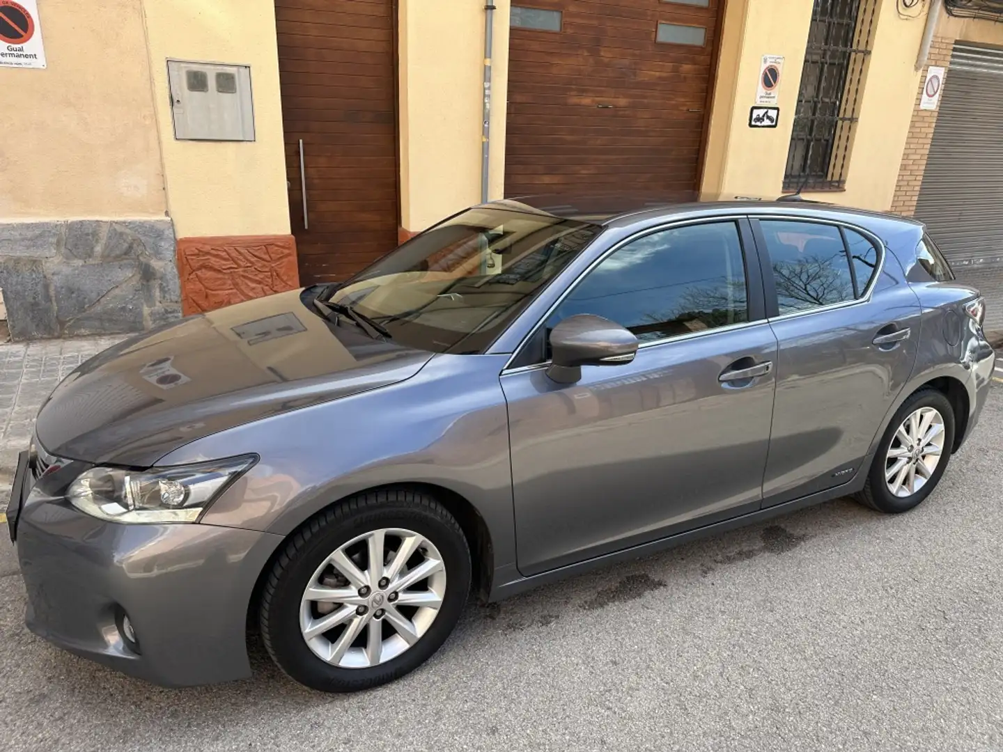 Lexus CT 200h Hybrid Drive Grijs - 1