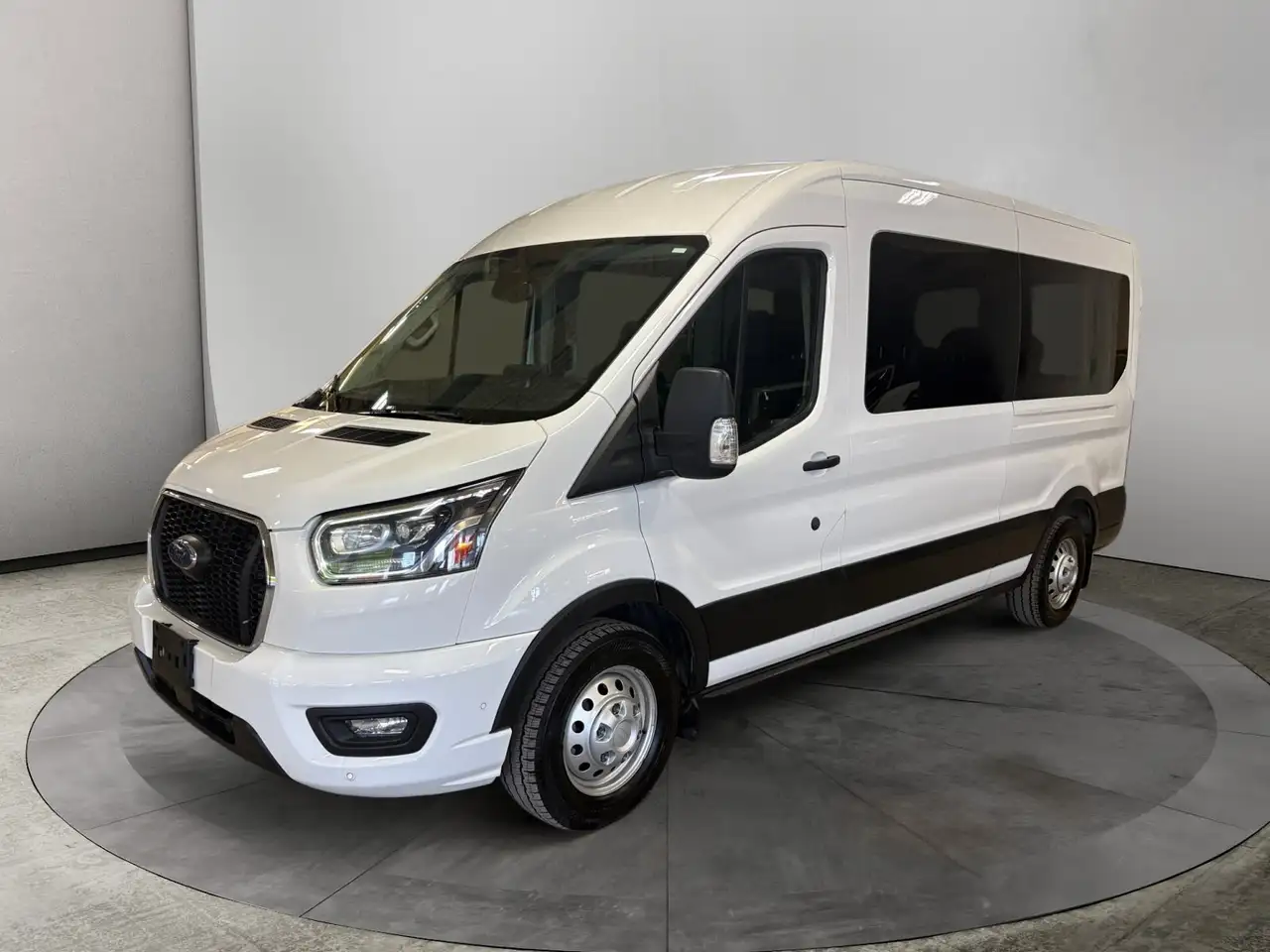2023 Ford Transit Passenger Wagon