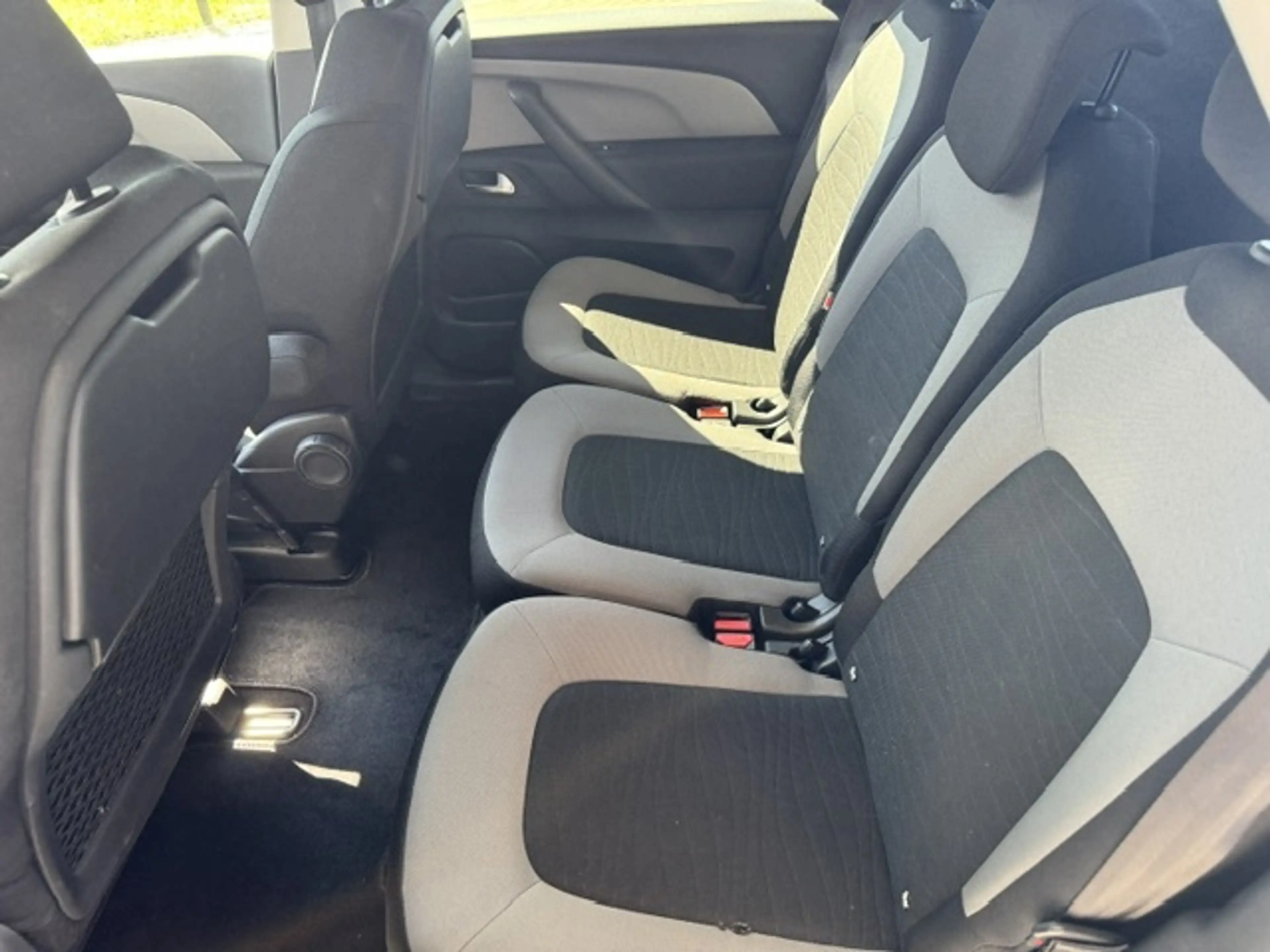 Citroen C4 Picasso 1.2 PT INTENSIVE + ECC/LMV/PDC/NAVi/TREKHAAK — photo 28
