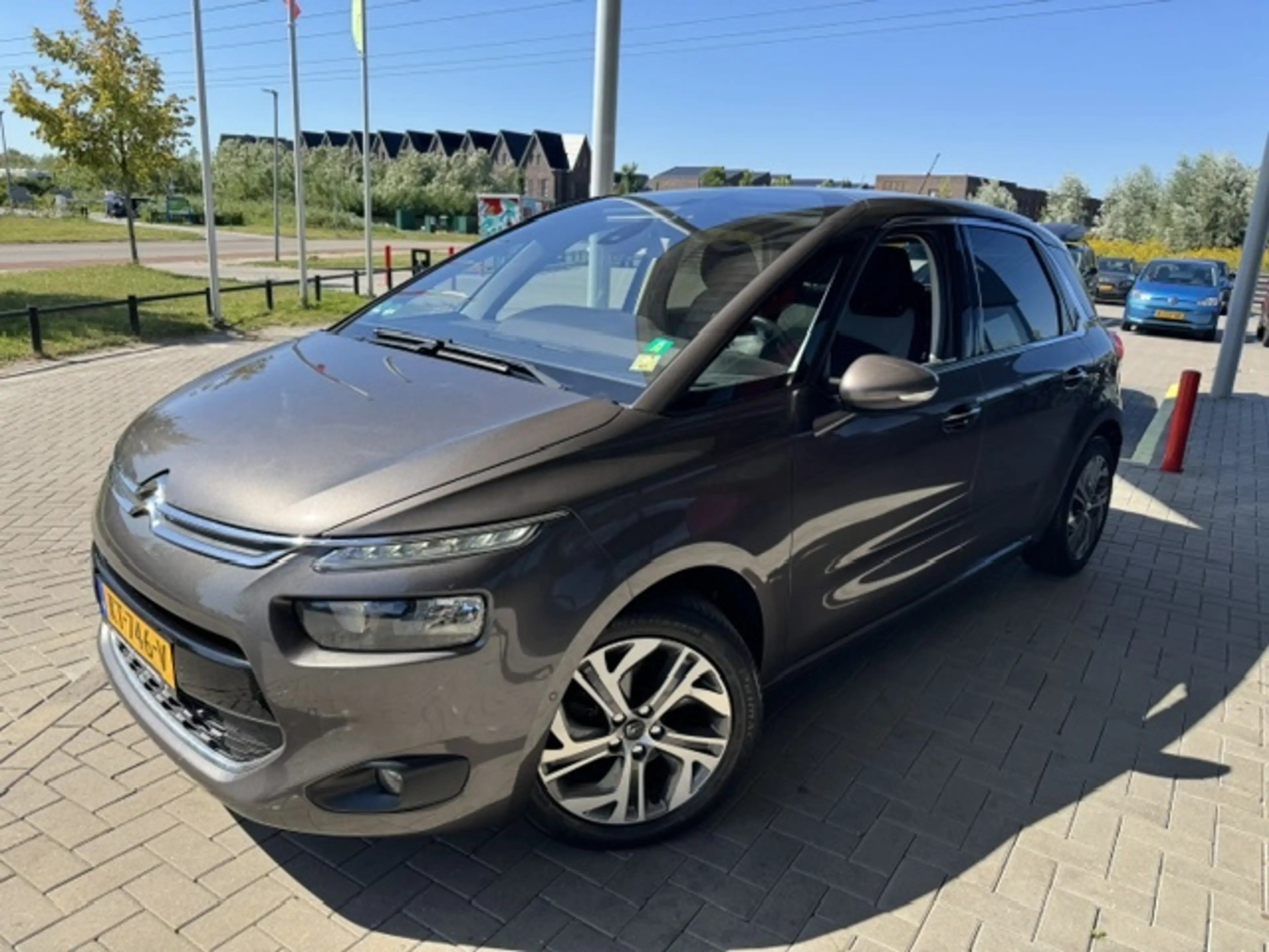 Citroen C4 Picasso 1.2 PT INTENSIVE + ECC/LMV/PDC/NAVi/TREKHAAK — photo 22