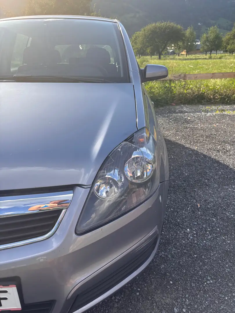Opel Zafira Zafira Edition Plus 1,6 Edition Plus Grau - 2