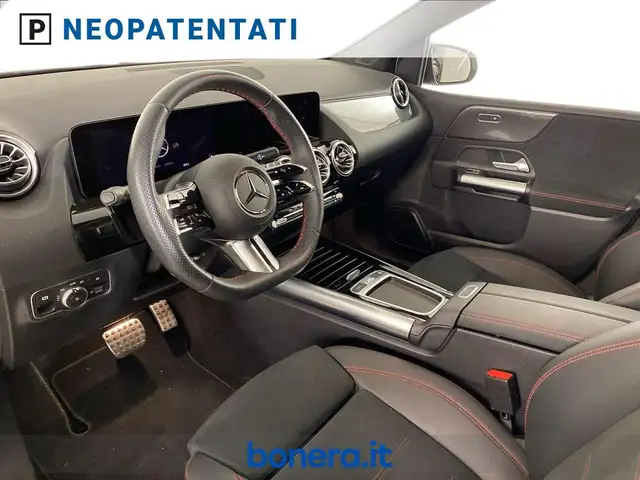 Mercedes-Benz B Class view 10