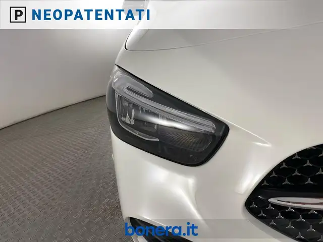 Mercedes-Benz B Class view 8