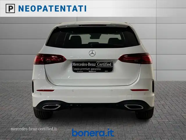 Mercedes-Benz B Class view 5