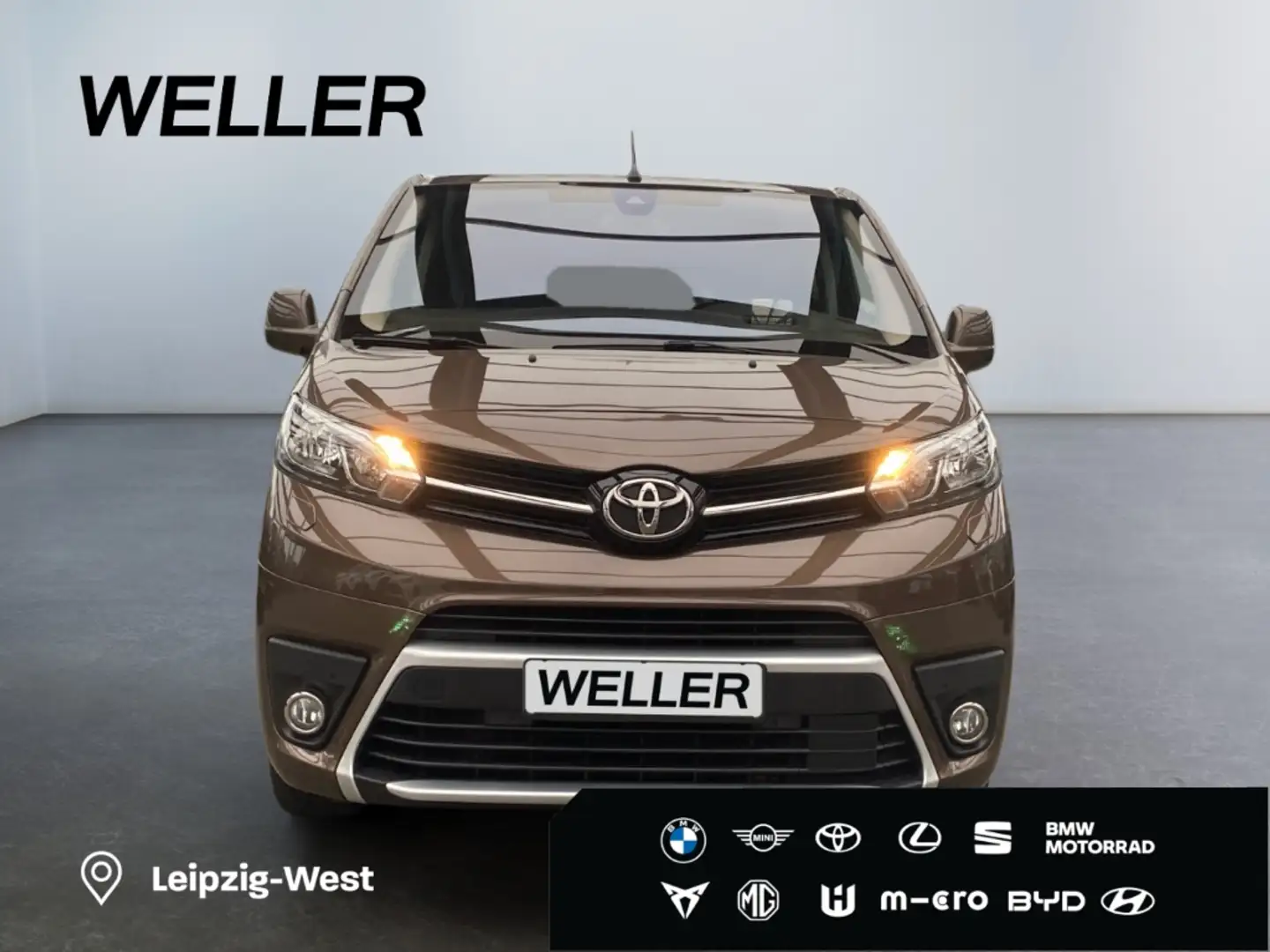 Toyota Proace 2,0-l-D-4D L1 Autm.Verso Team D *AHK*HUD* Braun - 2