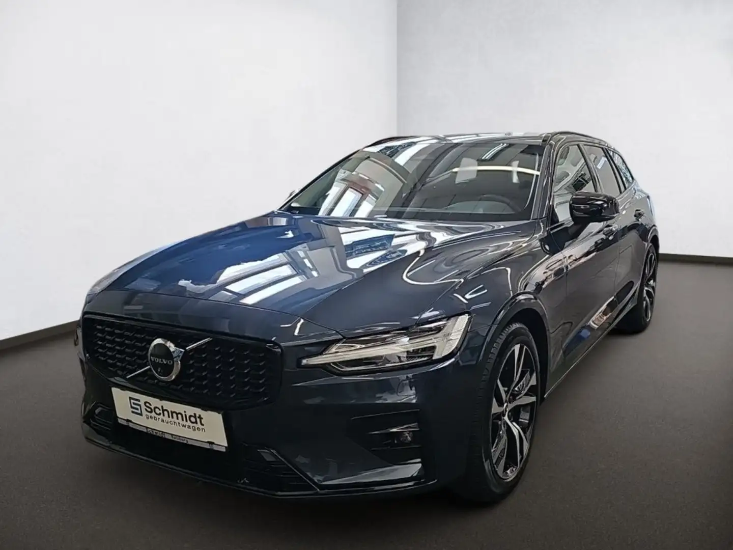 Volvo V60 Plus Dark B4 Mild Hybrid Benzin Blau - 1