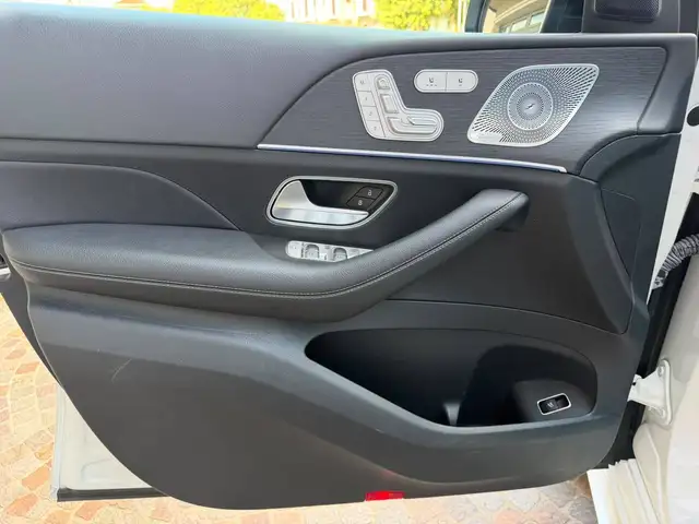 Mercedes-Benz Gle view 11