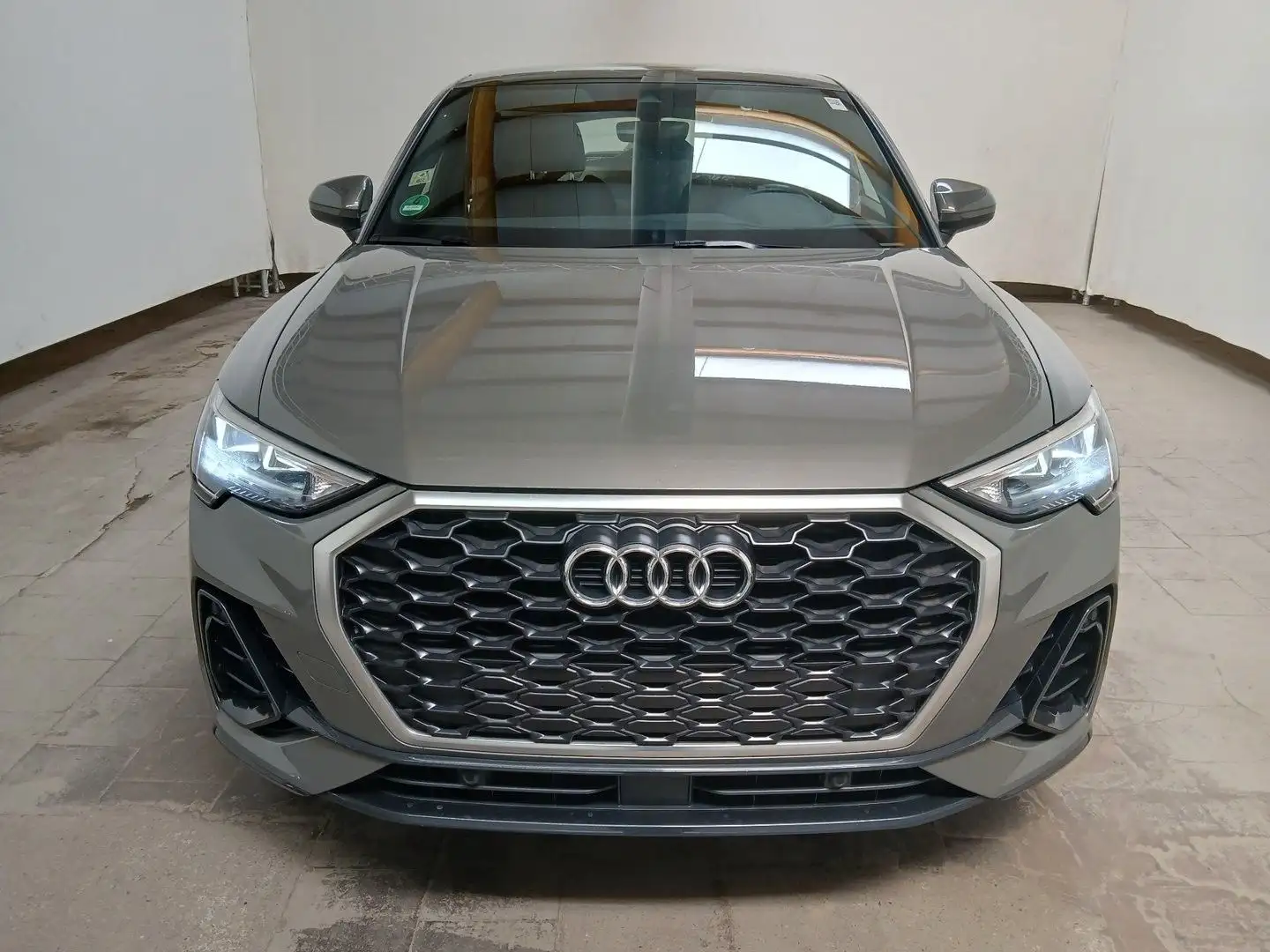 Audi Q3 Sportback 35 TDI S Line PANO/CAM/MMI+/T-LEDER Grijs - 2