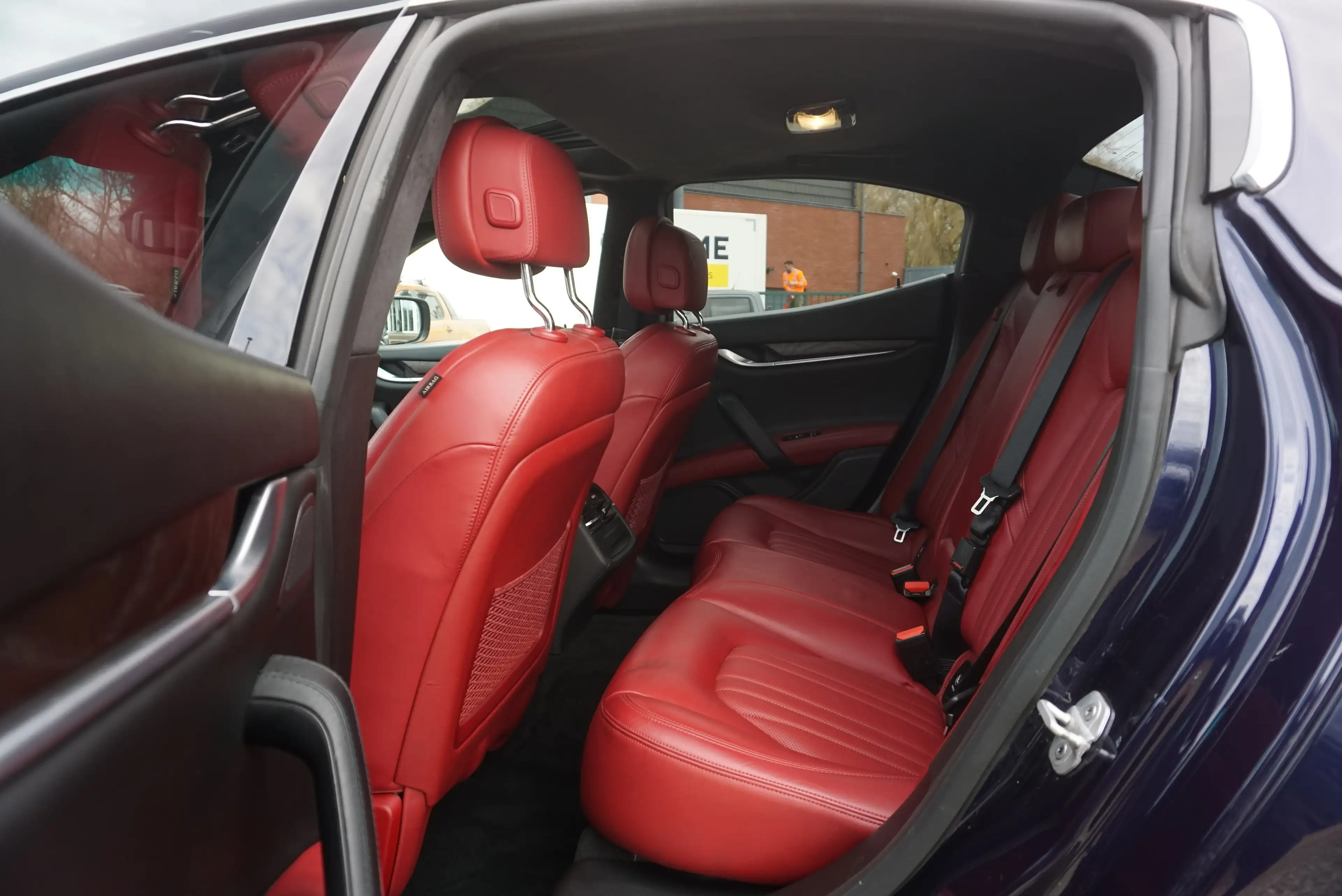 Maserati Ghibli 3.0 d Auto Cam Pdc Xenon Toit Ouvrant Carnet Full — photo 10