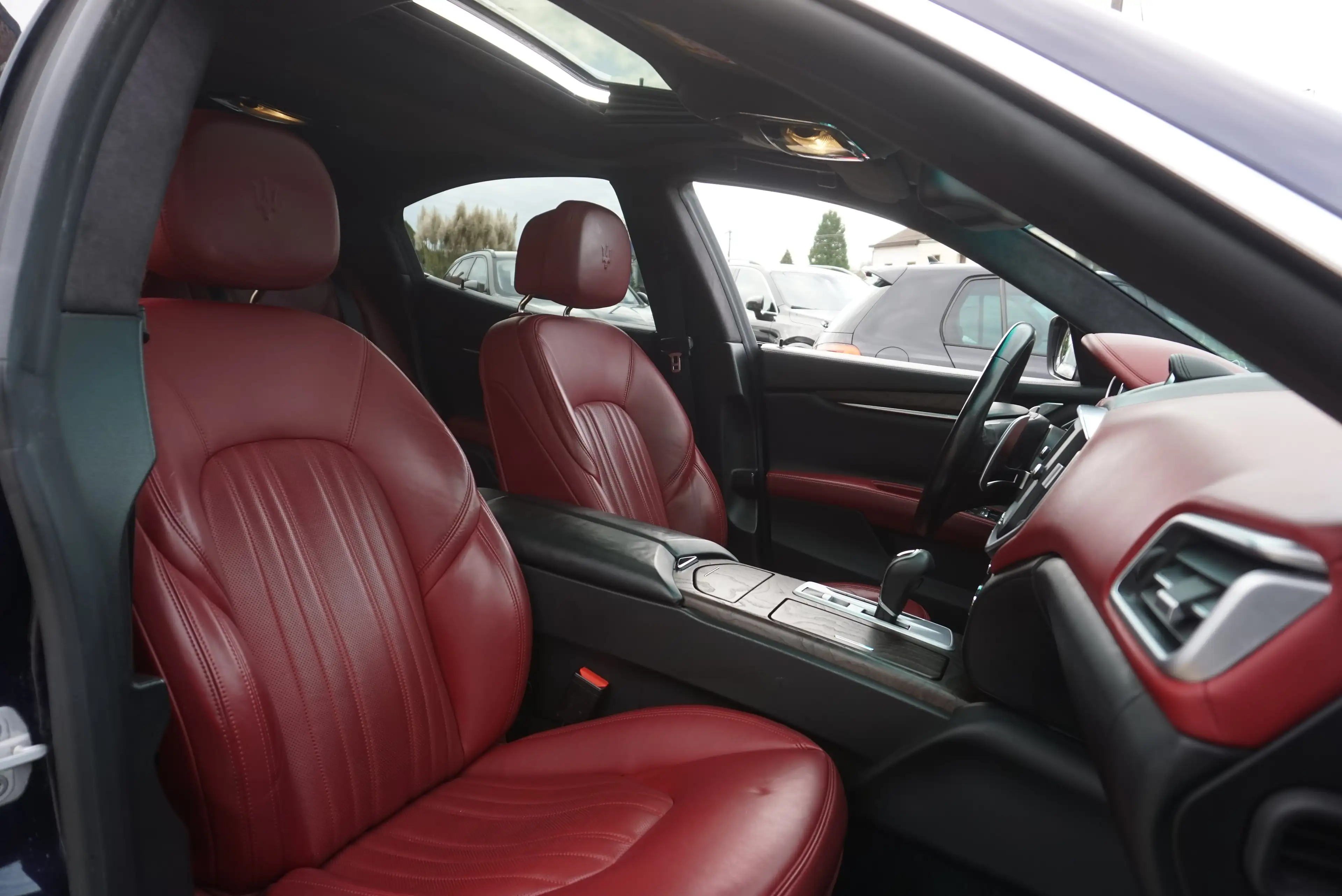 Maserati Ghibli 3.0 d Auto Cam Pdc Xenon Toit Ouvrant Carnet Full — photo 14