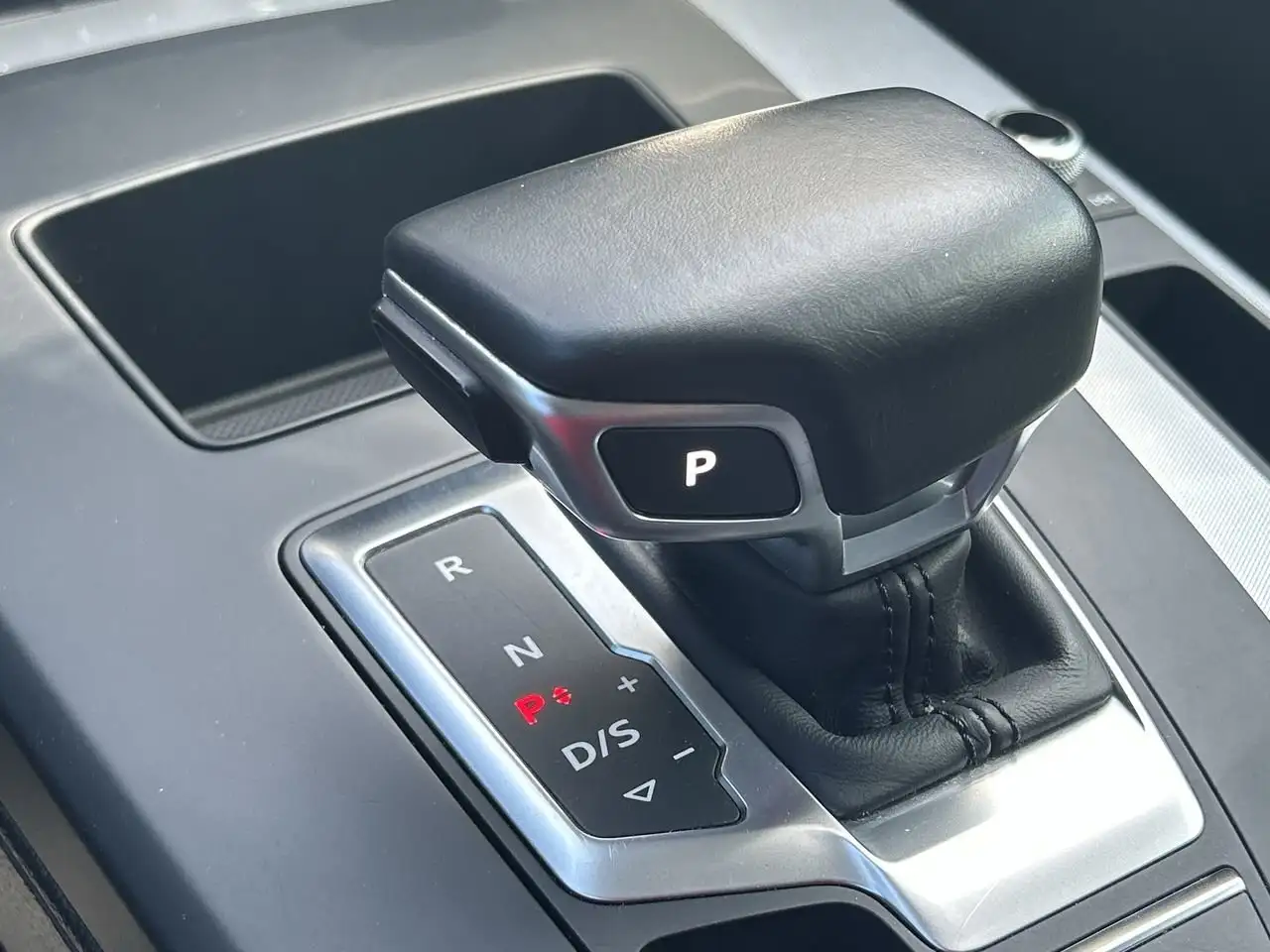 Audi Q5 снимка Audi Q5