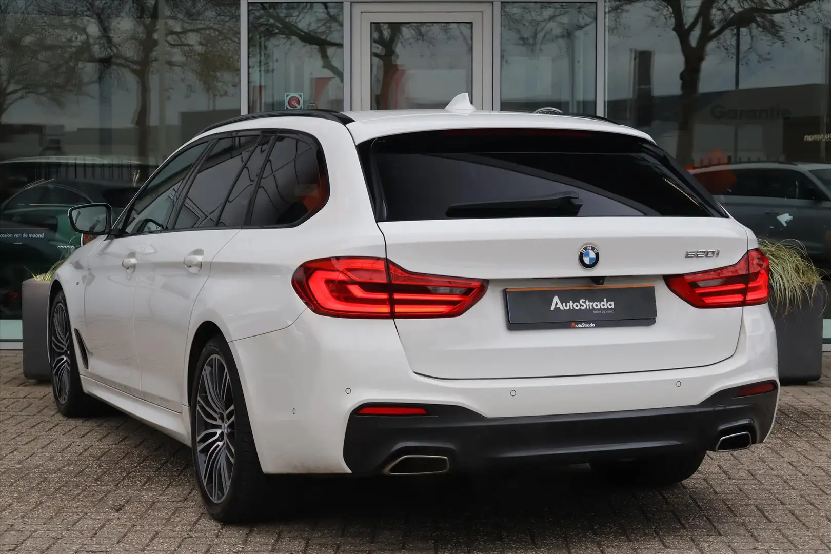 BMW 520 5-Serie Touring (g31) 520i M-Sport 184pk | Camera Wit - 2