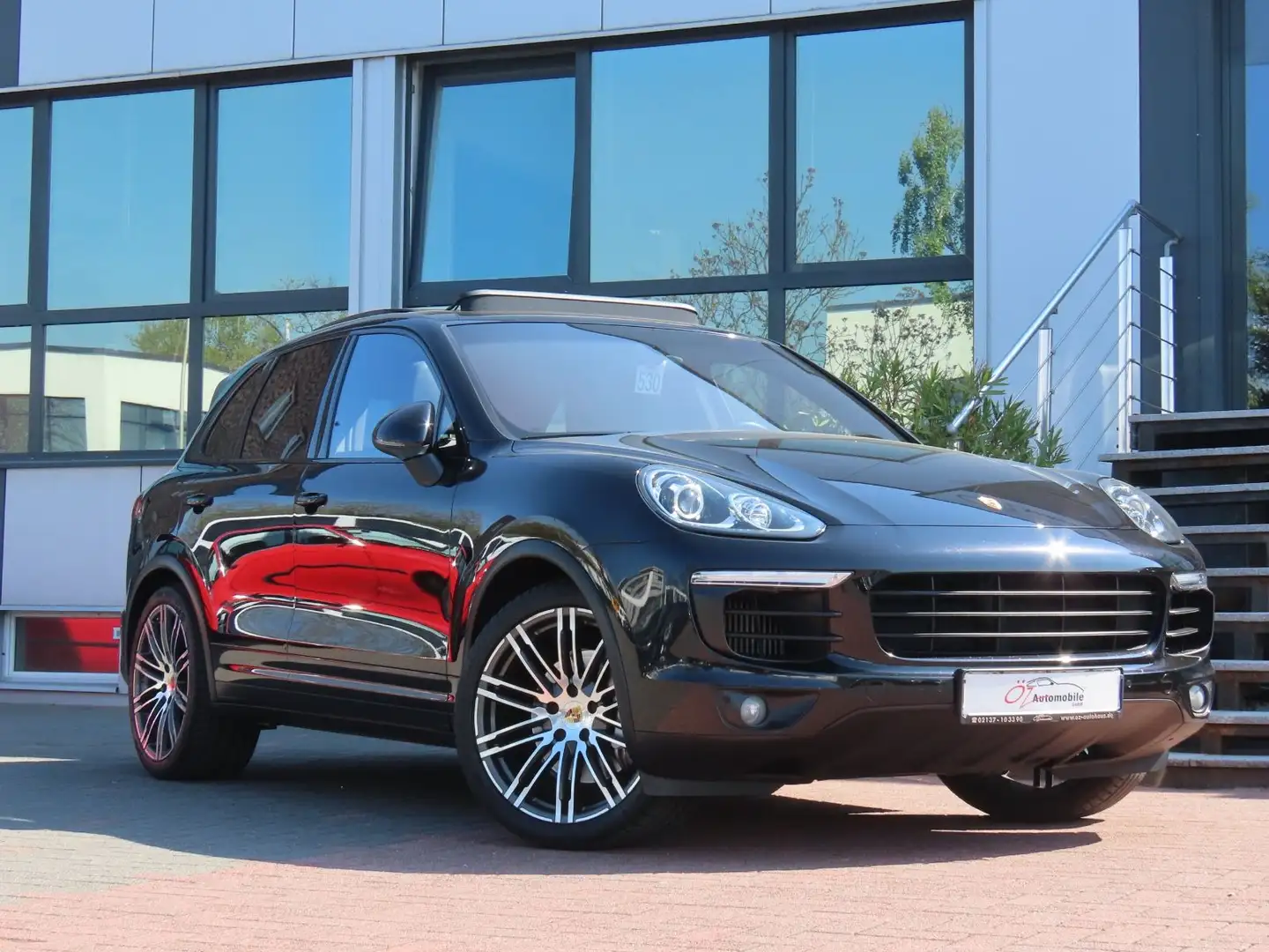 Porsche Cayenne S Diesel Sport-Chrono Softclose PanoDach Noir - 2