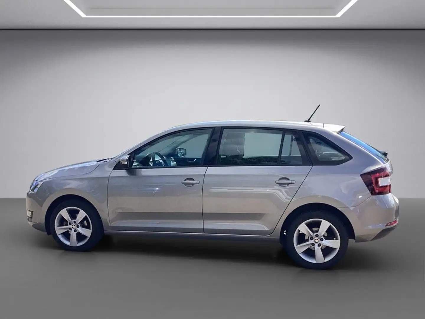 Skoda Rapid/Spaceback Spaceback 1.0TSI Cool Edition Beige - 2