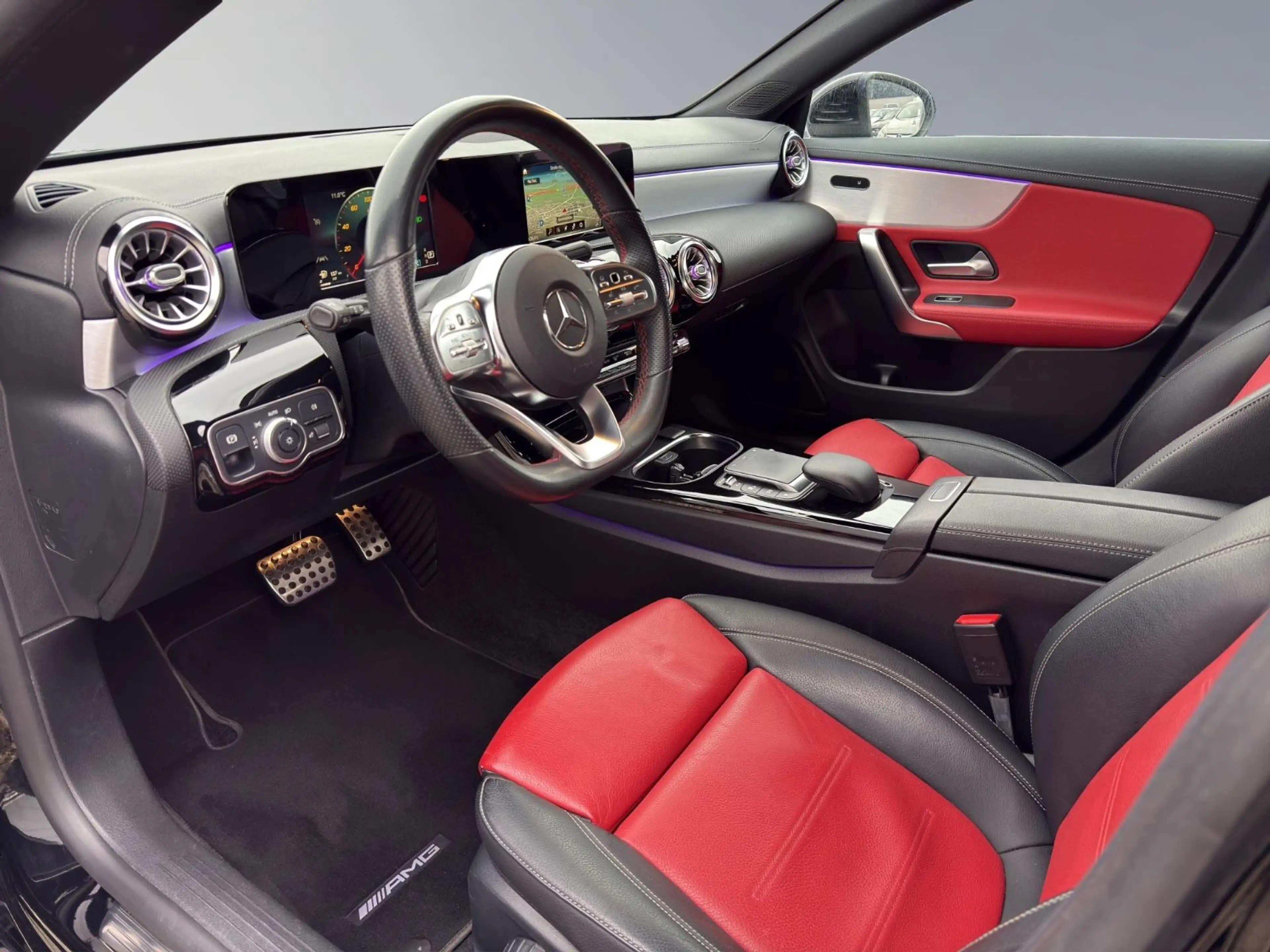 Mercedes-Benz CLA 200 CLA 200 AMG Shooting Brake MwSt. KAM LED AHK 1.H — photo 12