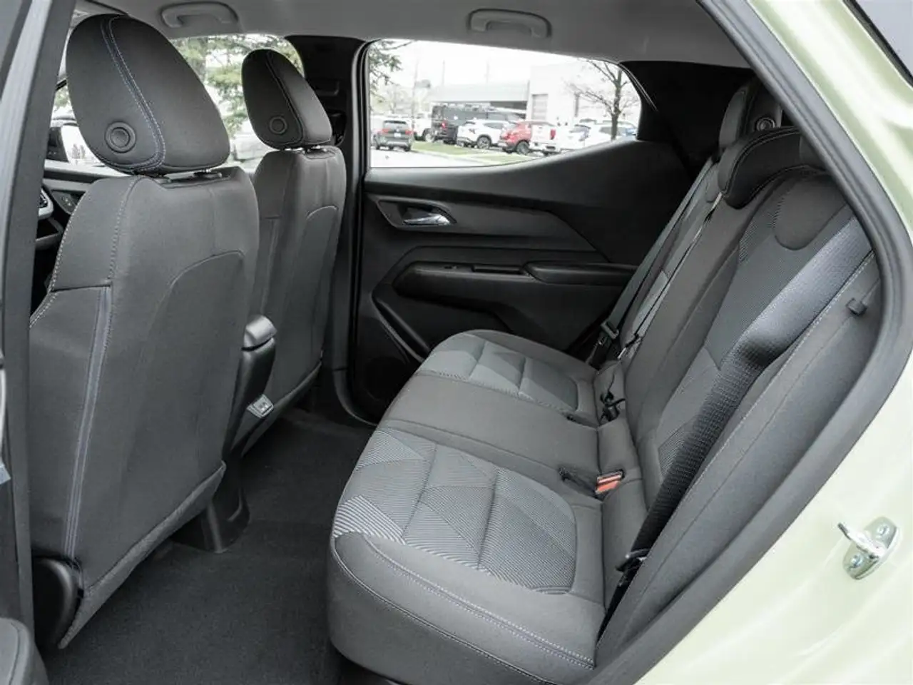 Chevrolet Bolt снимка Chevrolet Bolt