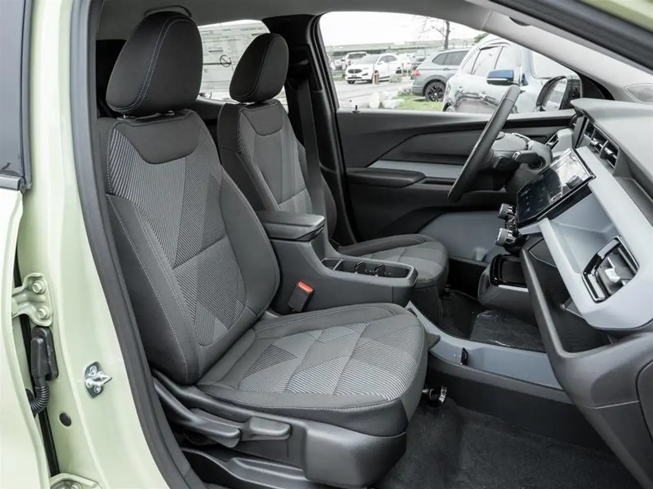 Chevrolet Bolt снимка Chevrolet Bolt