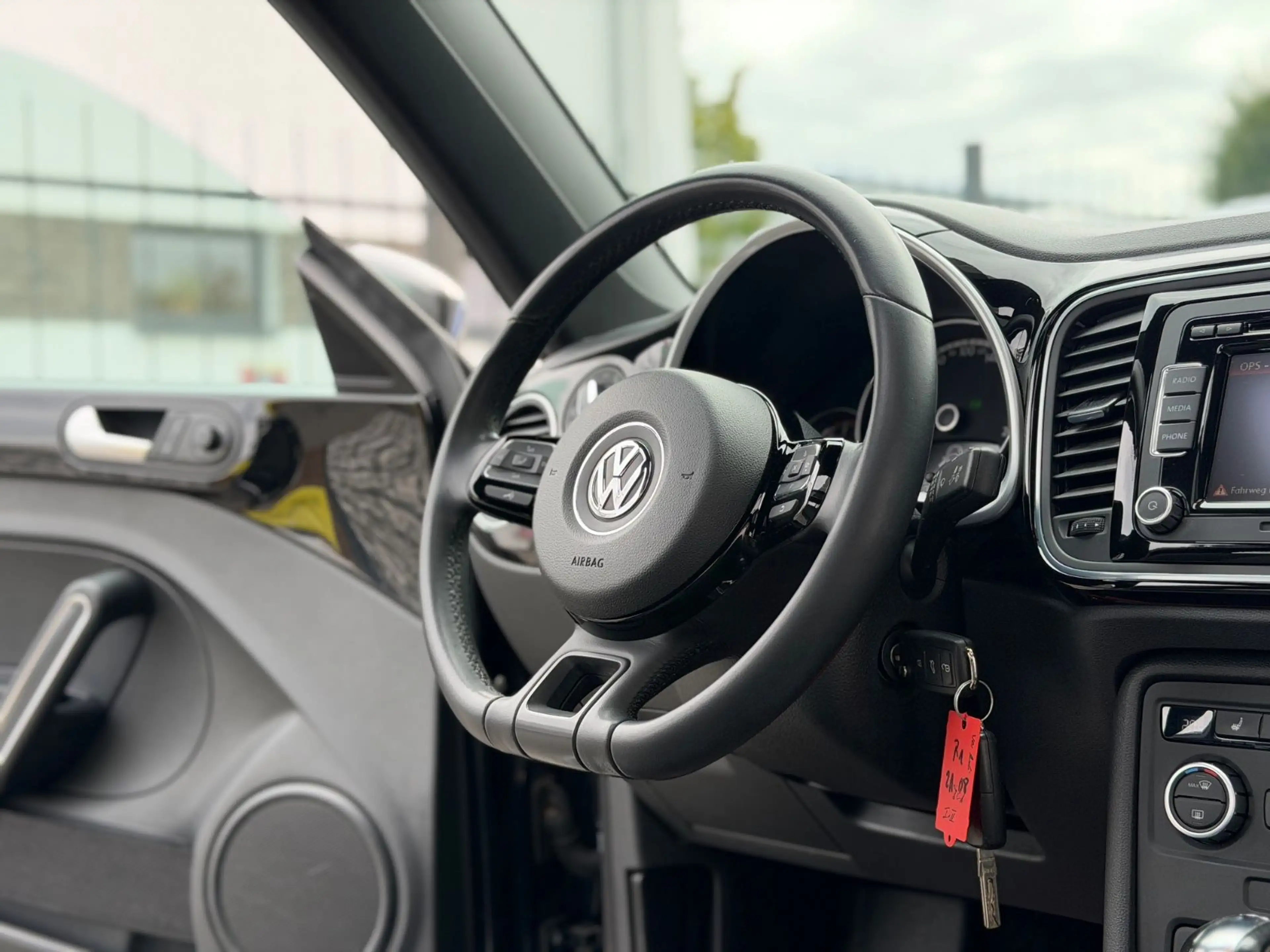 Volkswagen Beetle 1.4 TSI  Design Coupe/Pano/TÜV Neu — photo 10