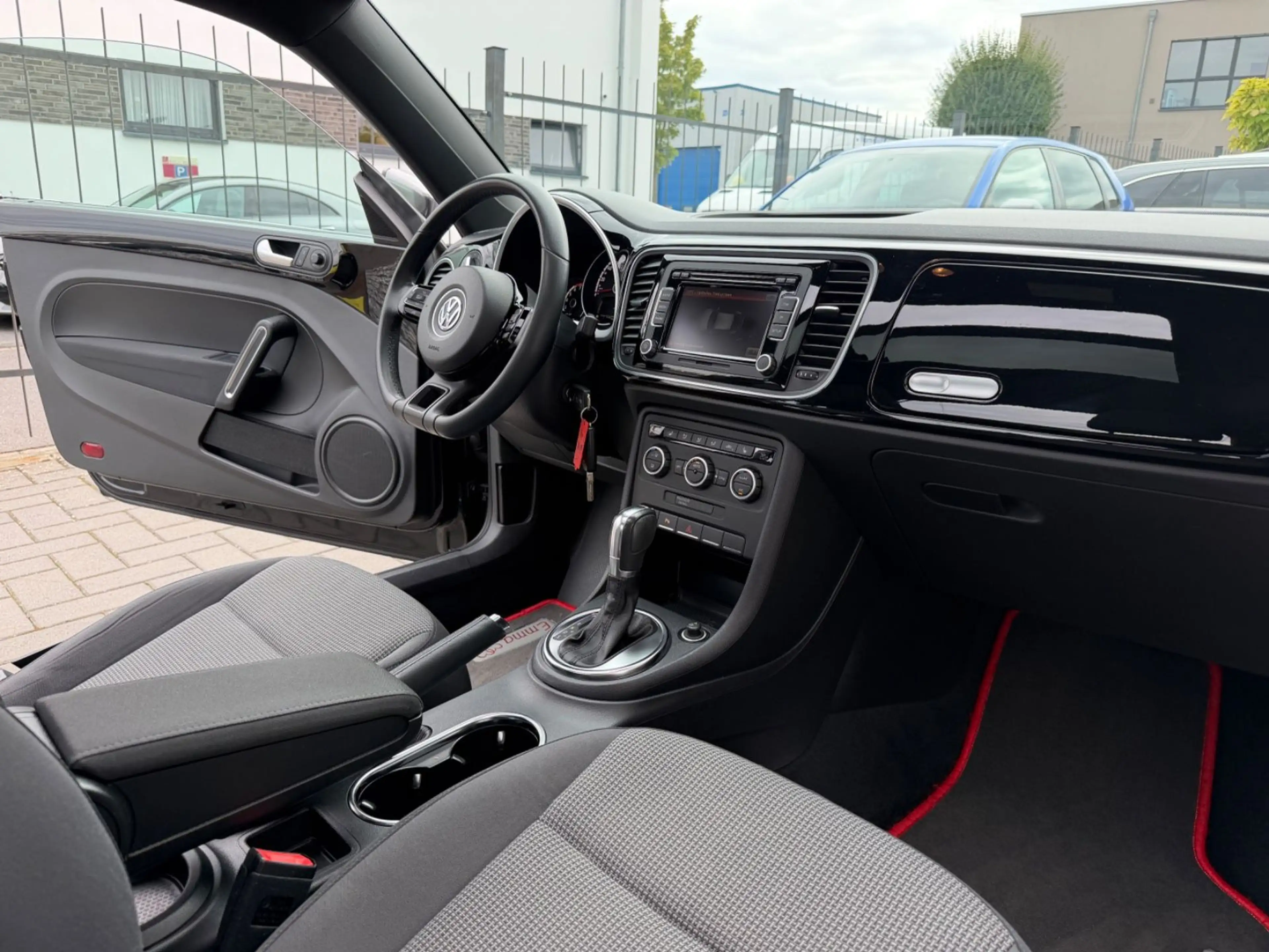 Volkswagen Beetle 1.4 TSI  Design Coupe/Pano/TÜV Neu — photo 9