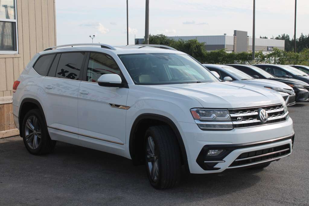 2018 Volkswagen Atlas Highline R-Line AWD | 1 Owner 7 Seater SUV | Pano — снимка 3