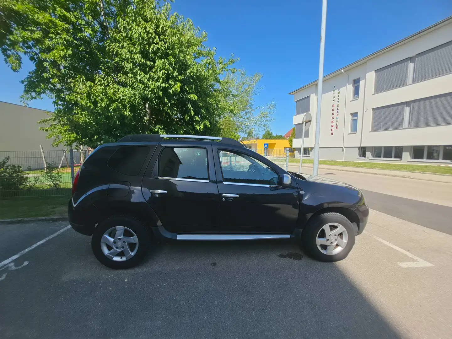Dacia Duster Duster 1,6 16V Schwarz - 2