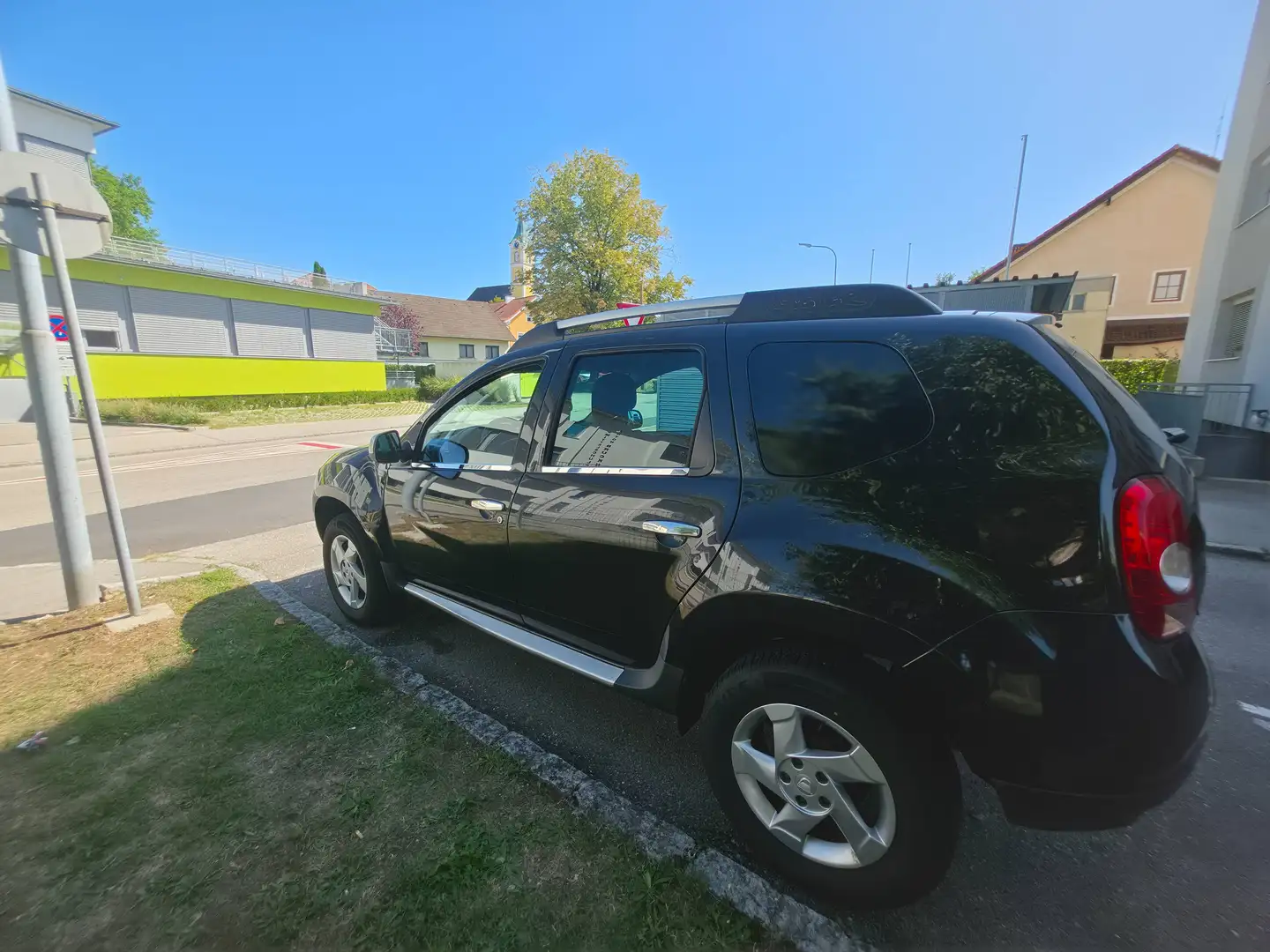 Dacia Duster Duster 1,6 16V Schwarz - 1
