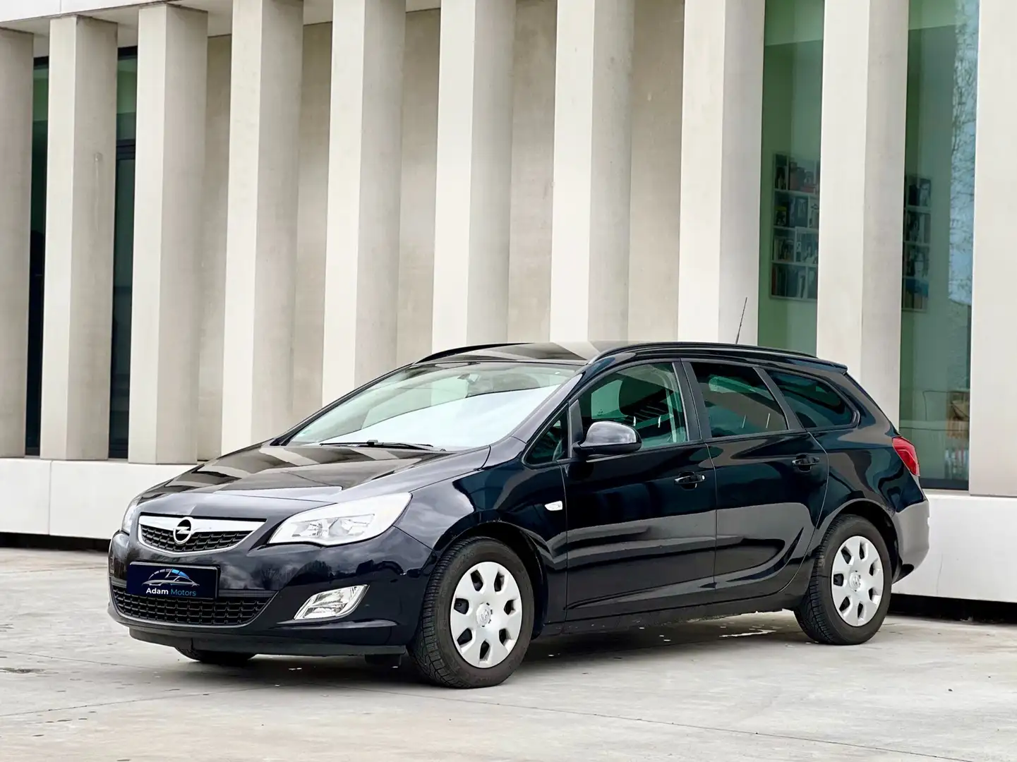 Opel Astra 1.6 Benzine 2011. / 139000km prrfect staat Noir - 1
