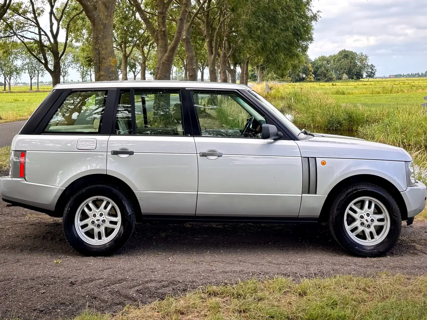 Land Rover Range Rover Range Rover 4.4 V8 SE Zilver - 2