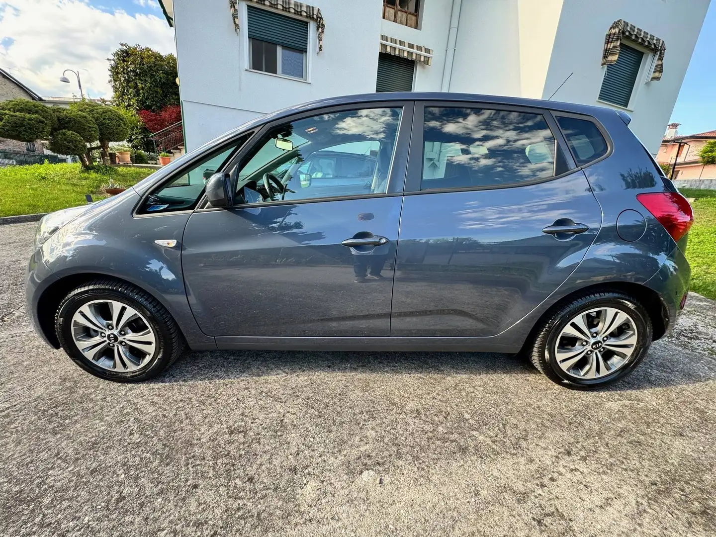 Kia Venga Venga 1.4 crdi Cool 90cv E6 Blau - 2