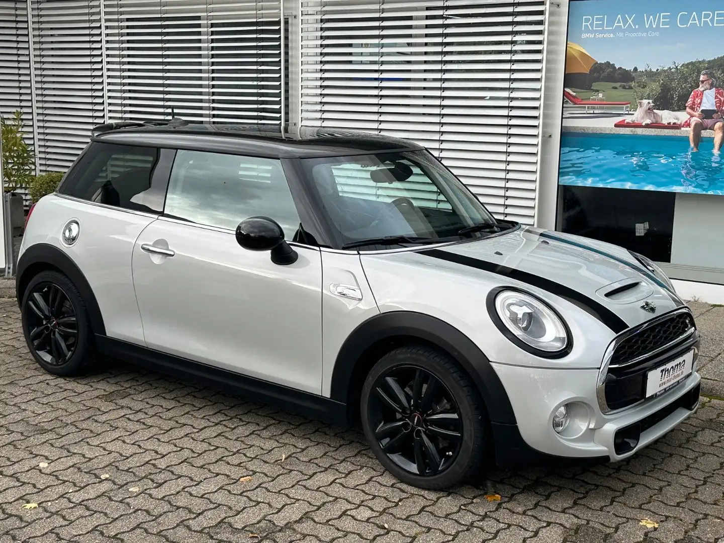 MINI Cooper S +Navi+PanoD.+LED+Klimaauto.+Leder+MFL++ Silber - 1