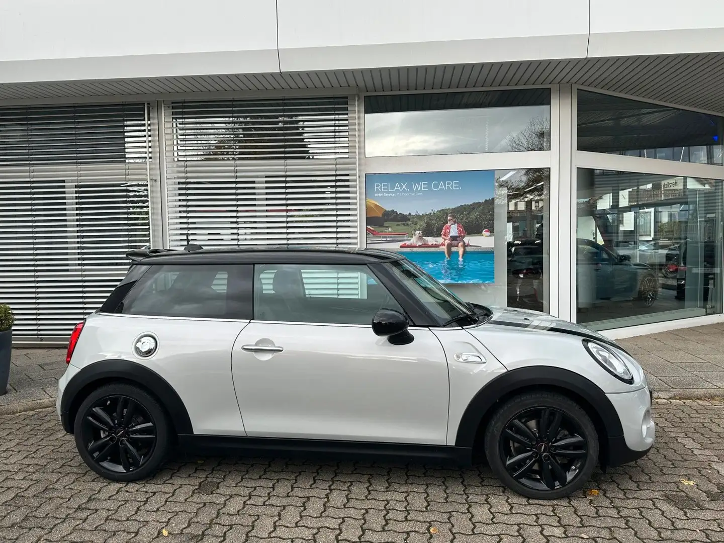 MINI Cooper S +Navi+PanoD.+LED+Klimaauto.+Leder+MFL++ Silber - 2